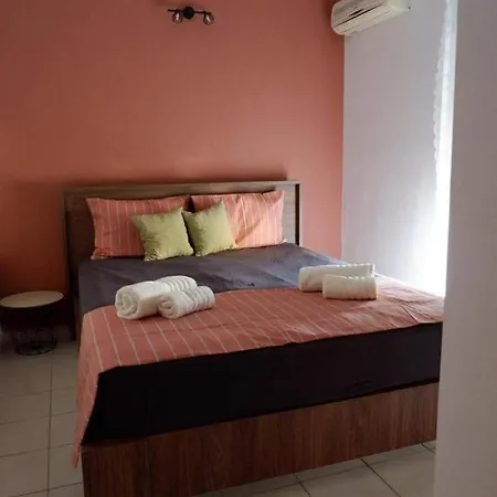 Διαμέρισμα Quiet With Easy Access To Attractions. Rhodes City